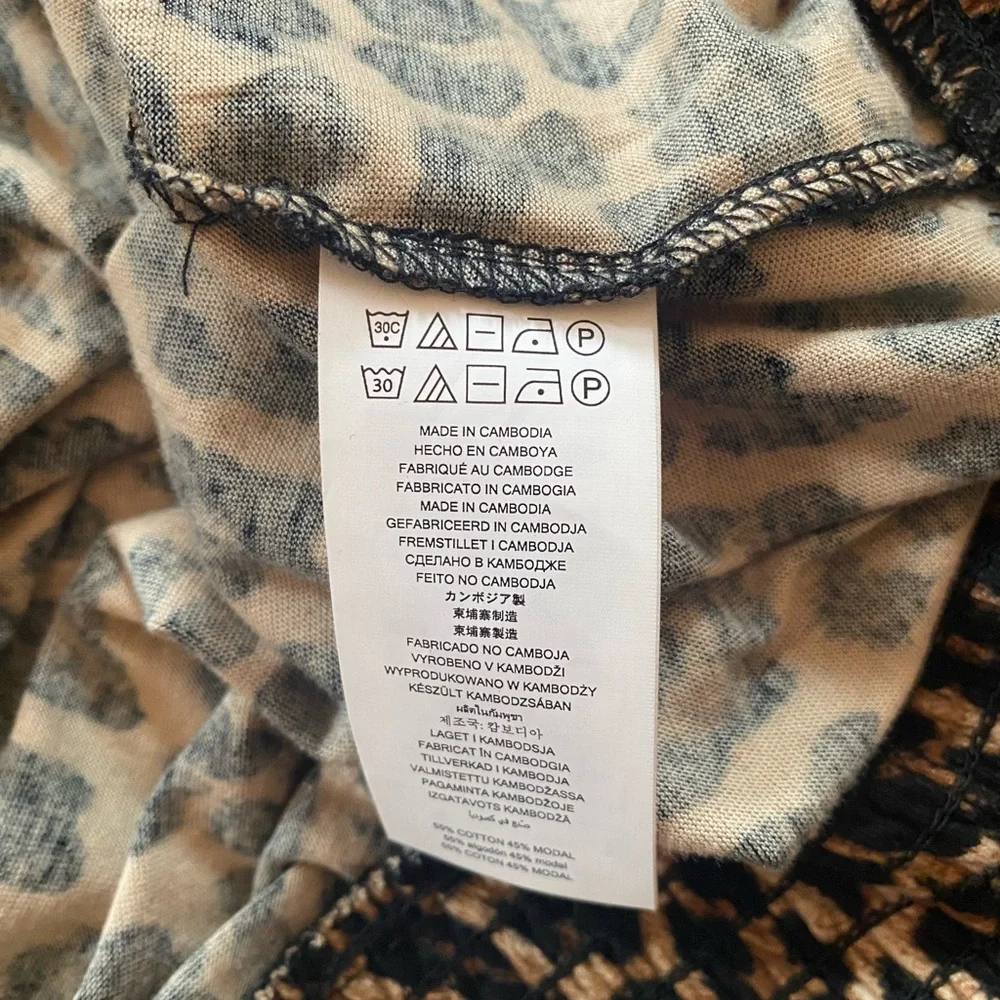MICHAEL Michael Kors Leopard Print V-Neck Blouse - Brown and Black - Picture 4 of 4